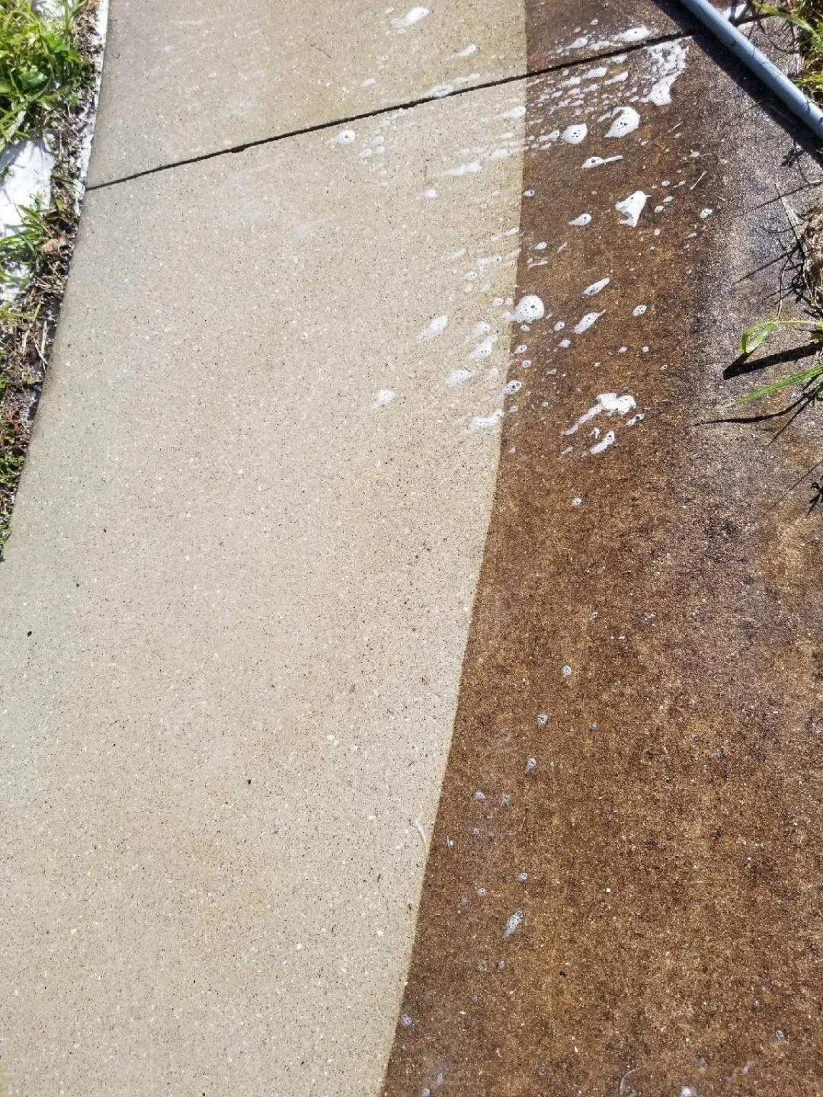 Concrete cleaning with a strong clean and dirty split